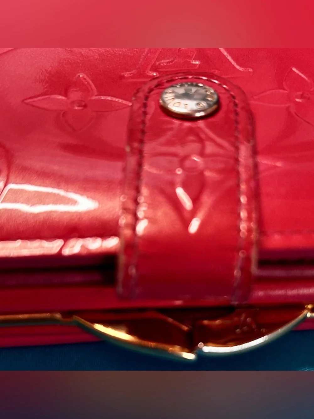 Louis Vuitton Bifold Vernis Pink French Wallet with KISS Lock Clasp VGC